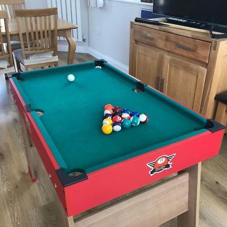 Whitby Spacious Rugby Field Cottage With Off-Street Parking And Ev Fast Point For Electric Cars Экстерьер фото