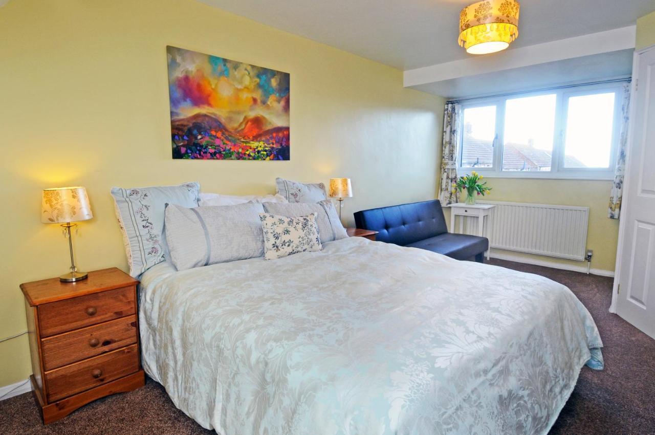 Whitby Spacious Rugby Field Cottage With Off-Street Parking And Ev Fast Point For Electric Cars Экстерьер фото