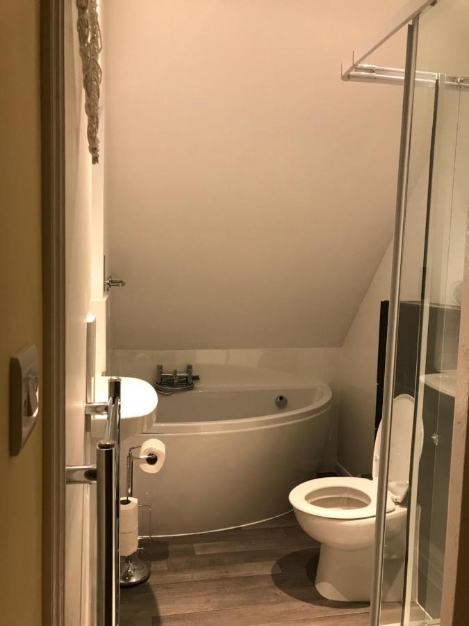 Whitby Spacious Rugby Field Cottage With Off-Street Parking And Ev Fast Point For Electric Cars Экстерьер фото