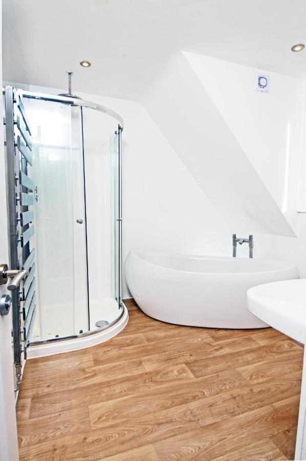 Whitby Spacious Rugby Field Cottage With Off-Street Parking And Ev Fast Point For Electric Cars Экстерьер фото